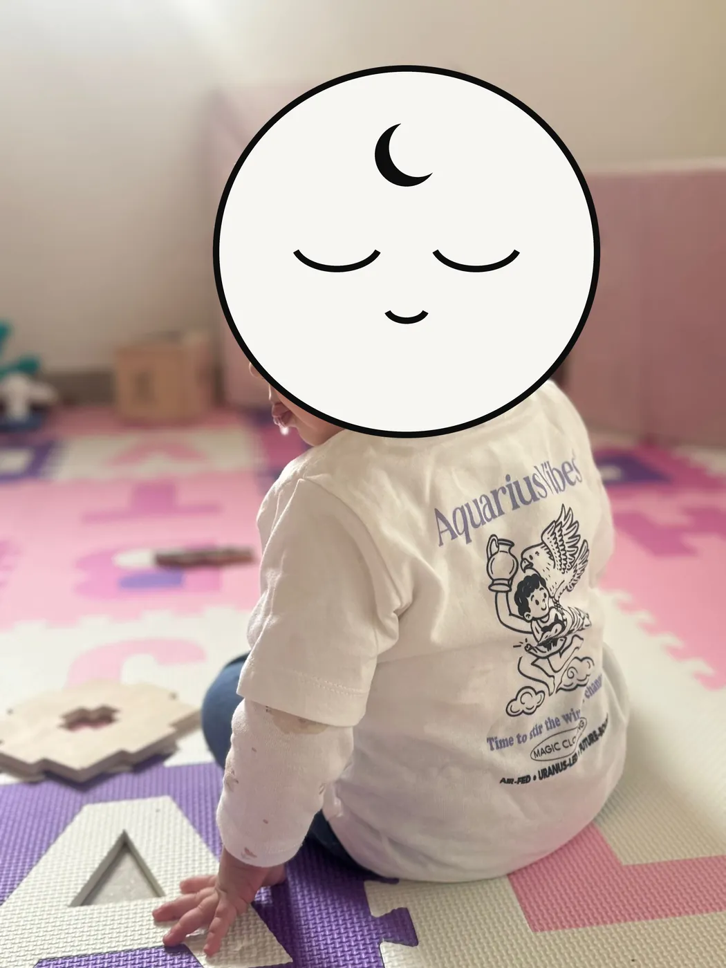 Tee-shirt blanc enfant « Aquarius Vibes » vu de dos, collection Moonchild
